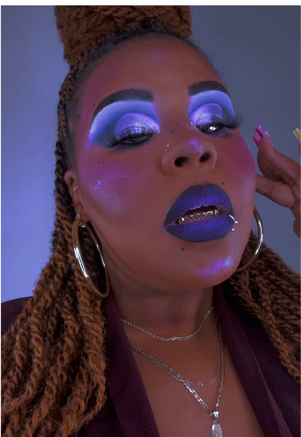 You could bet that never gotta sweat that 💜💜💜 . . . . . . . . . . . . . . . . . . . . . . . . @Duckie Cosmetics : Code “VON”  Flat Duck Brow Gel 🦆 888 Concealer Brush 🦆 “Nova Slipper” Pigment 🦆 “Glass Slipper” Pigment 🦆 Lashes “Margo” 🦆  Duck Sauce Matte Edition 🦆 -“Duckuka” -“Baby Chelle” -“Crested” @Blend Bunny Cosmetics @blendbunny: Code “VON” Little Miss “She Never Misses” Palette 🐰 Divination Palette 🐰 Masterclass Pro Cheek Palette 🐰 @PLOUISE : Code “VON” Rumor Base 6 Frozen Fix Macara  @modabrush : Code: VON Eye Wedge Brush Keep It Classy Kit @The Crayon Case : Valedictorian Brush 9am Brush Judy Brush @Milani Cosmetics : Conceal and Perfect Concealer 145 and 150 @loréal paris usa : Infallible Blurrfection Setting Powder “Medium Deep Pink” @Lashing Out Glam :  Raincoat Base 4 @LYS Beauty : No Limits Cream Bronzer Stick “Strength” No Limits Bronzer Powder x Powder Brush Duo @e.l.f. Cosmetics :  Jelly Pop Primer Camo Liquid Blush “Berry Well” @Benefit Cosmetics : Porefessional Blurring Smoothing Foundation @IMETHODSTORE : Curved Brow Pen “Brown Black” #fyp #fypシ #makeup #viral #mua #makeuptransition #colorfulmakeup #eyeshadow #makeuptutorial #tutorial #vanitybyvon