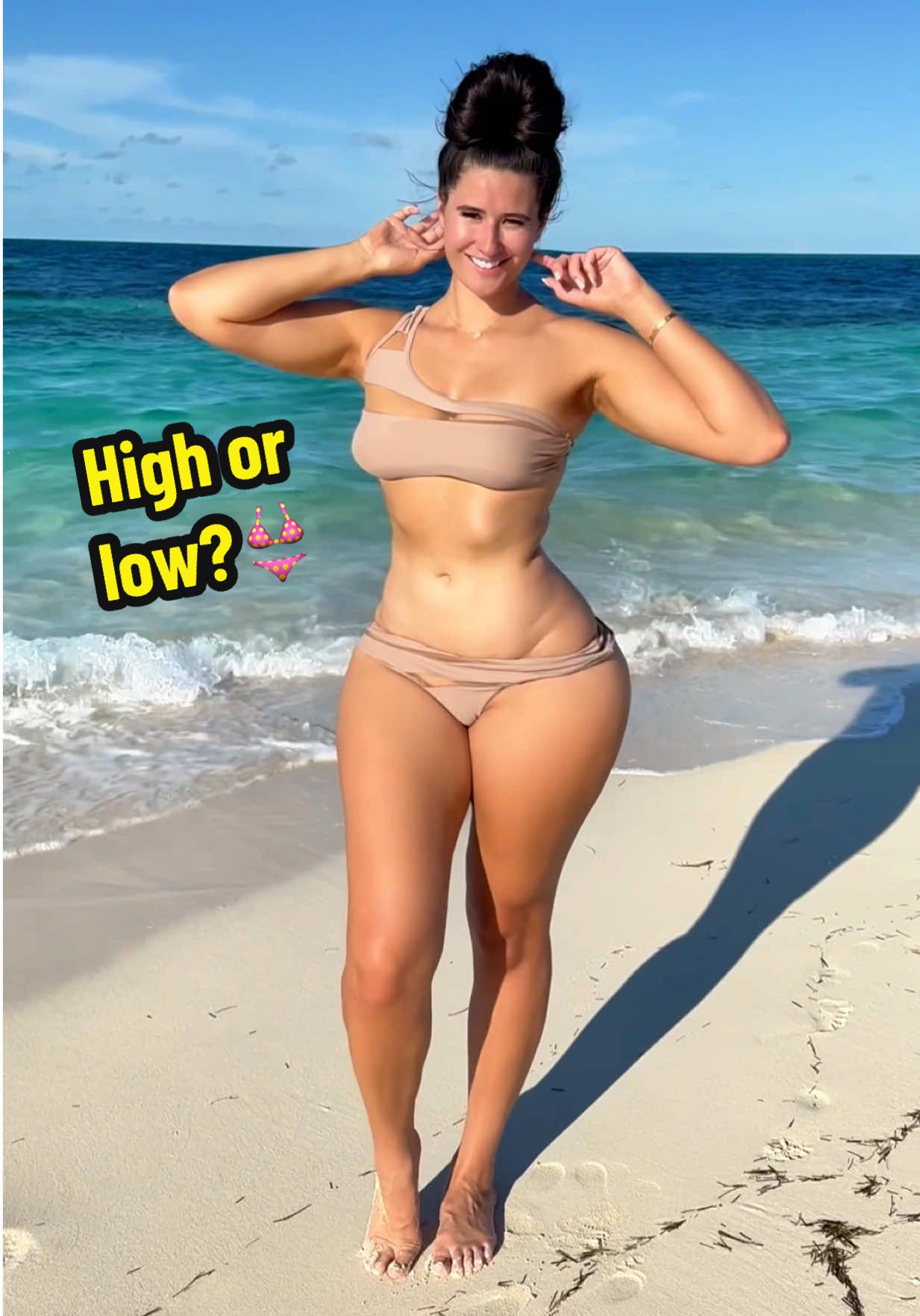 High or low?👙 #tallgirl #plussize #bikini #ocean #bodypositivity 