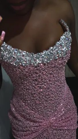 She wanted something very simple and classy and I was able to deliver #fashiontiktok #fashiondesigner #fadhiondesignerinlagos 