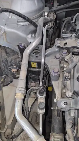 camry engine right side mounting #automotive #mechanic #DIY 