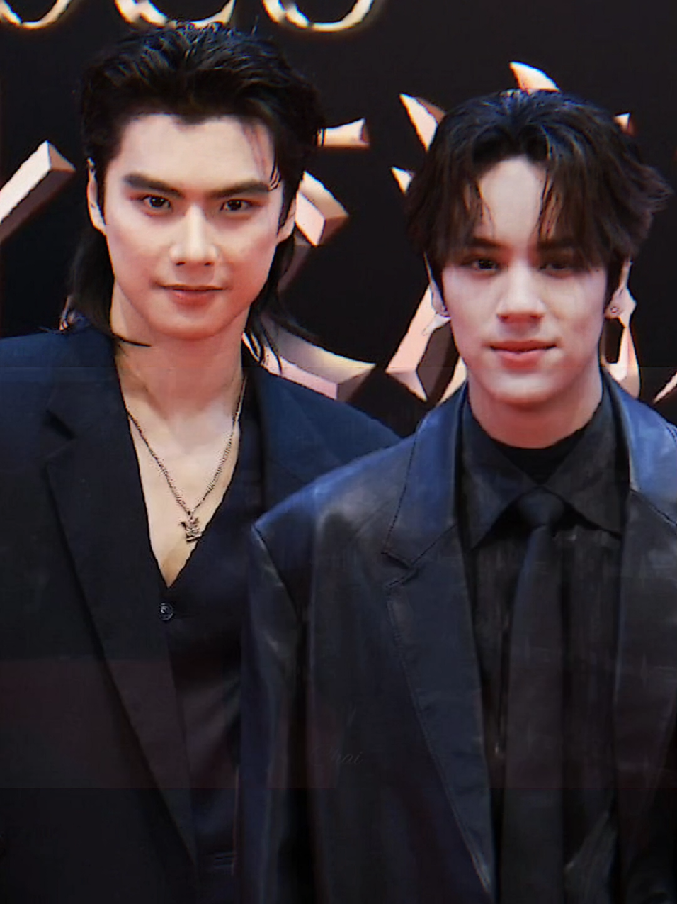 U là trời, coi các tỷ dắt nè #ohmnanon #WeiboCulturalExchangeNight2025 #WeiboGala2025xOhmNanon #uni_ohmnanon💫 #panon_uni 