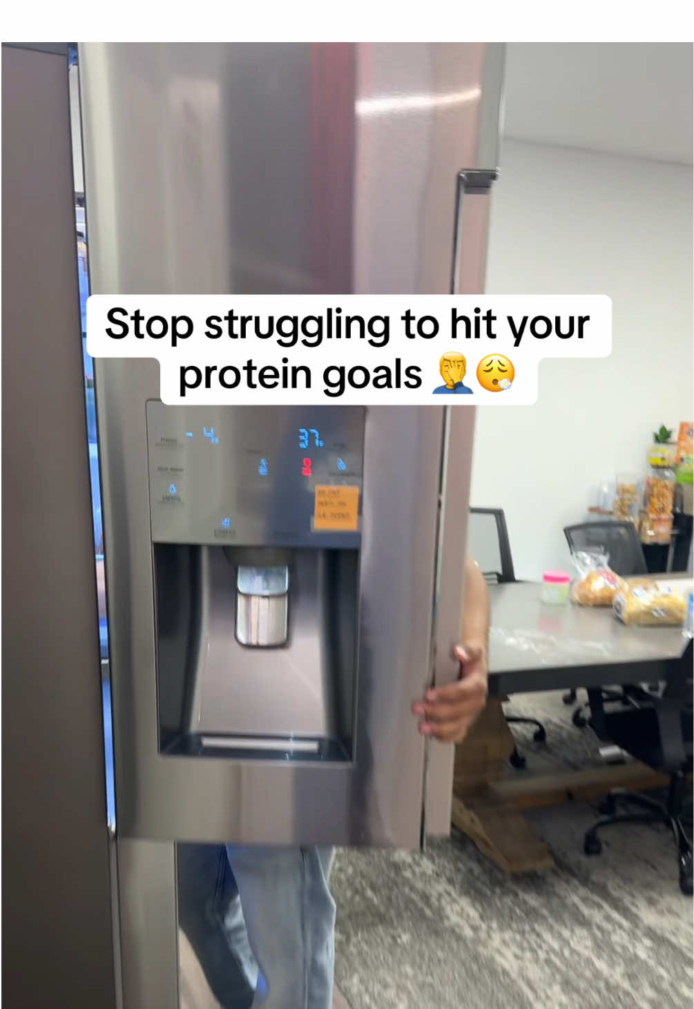 Stop struggling to hit your protein goals. @RYSE Supplements makes it easy. Clean, great-tasting, and packed with the protein you need to grow. Don’t overthink it just scoop, shake, and hit your numbers.