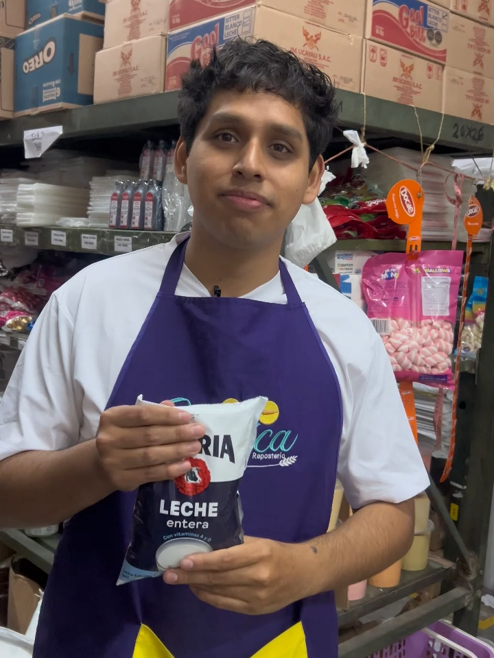 Nueva presentación, la misma calidad ⭐. Tenemos la leche entera Gloria de 800 g lista para tus postres más ricos! 🧁✨ #LecheGloria #ReposteríaConAmor  #Postres #OfertaRepostera #reposteríaperuana #MónicaChocolatería #ReposteríaPeruana #Mayoristas #InsumosParaPostres