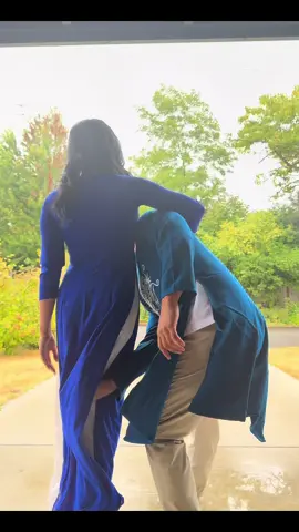 One arm lift challenge but make it Vietnamese #aodai #vietnamese #viet #vietnamesewedding #onearmliftchallenge 