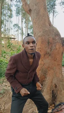 Omukazi wabela mumwezi tafugika ehh#kampala #Emmadedancer #ugandatiktok #foryou #viral 