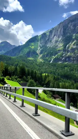 #swissroads 🇨🇭#swissalps #beautifuldestinations #sisiswiss #swissbeautiful 