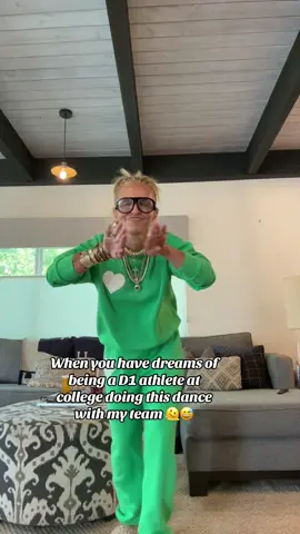 Almost tripped 😂  Love this trend 😎 #lookgoodfeelgood #motivation #d1 #CollegeFootball 