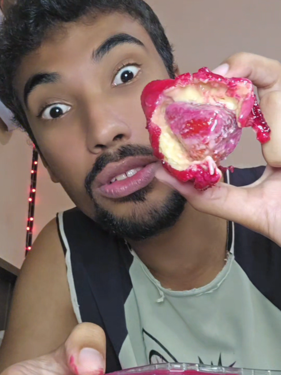 Provando morango do amor... ou que sobrou dele 😰