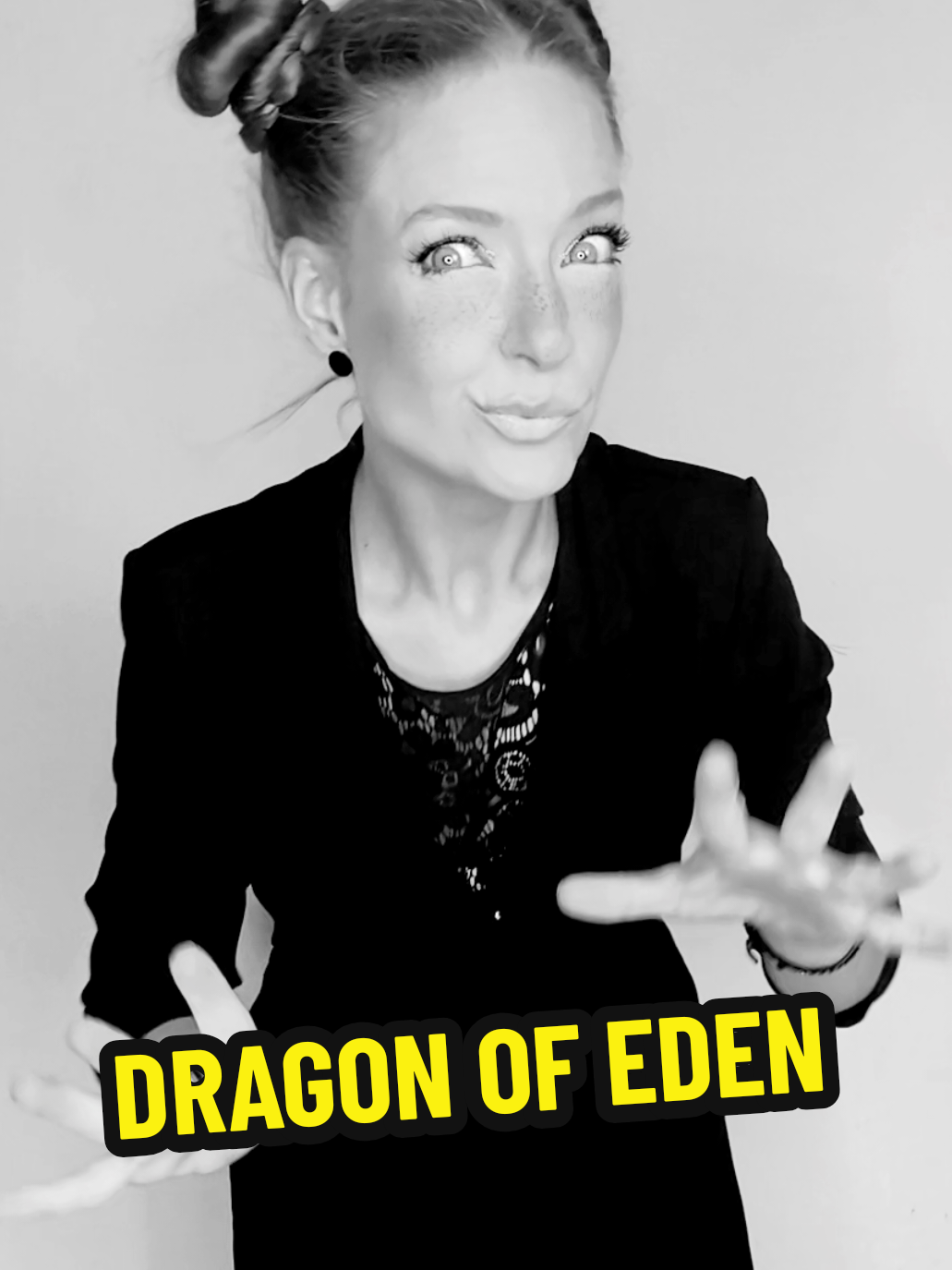 Antwort auf @sportwagen911  ✨Zwischen Schatten und Energie. Der Drache erwacht im Rhythmus. 🐉🔥✨ #kons_tanze ✨Dragon of Eden - Kevin de Vries✨ #dragonofeden #technotanz #schwarzweiss #shadowdance 