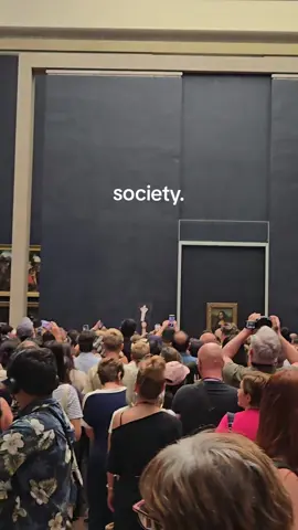 #louvre #arts #louvremuseum #paris #fyp 