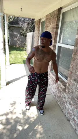 It’s too hot out 🫠 @chrisbrownofficial #chrisbrownfans  #dancechallenge #itdepends #trending 