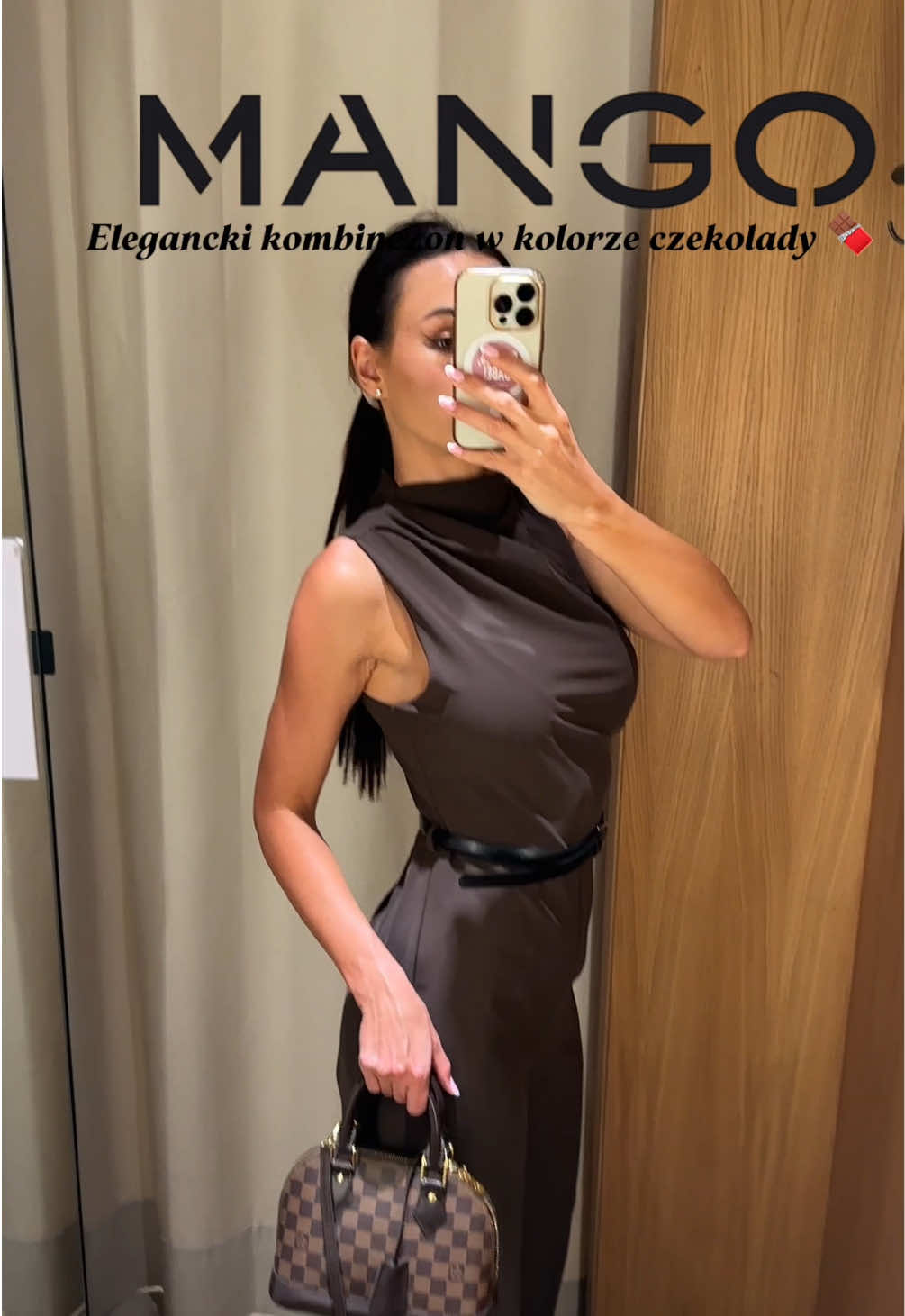 Czy tylko ja mam obsesje na punkcie ubrań w odcieniach brązu?🍫🙈  Zostawiam Wam namiar na kombinezon w komentarzu 🫶  #mango @Mango @metapic_pl  #kombinezonmango #brazowykombinezon #outfitnaokazje #ootn #outfitinspo  Reklama Mango 