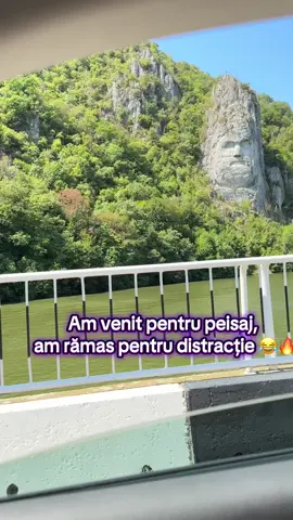 Peisaj de paradis:natură,râsete și voie bună😂🌊⛰️#toatalumea #videoviral #fyp #tik_tok 