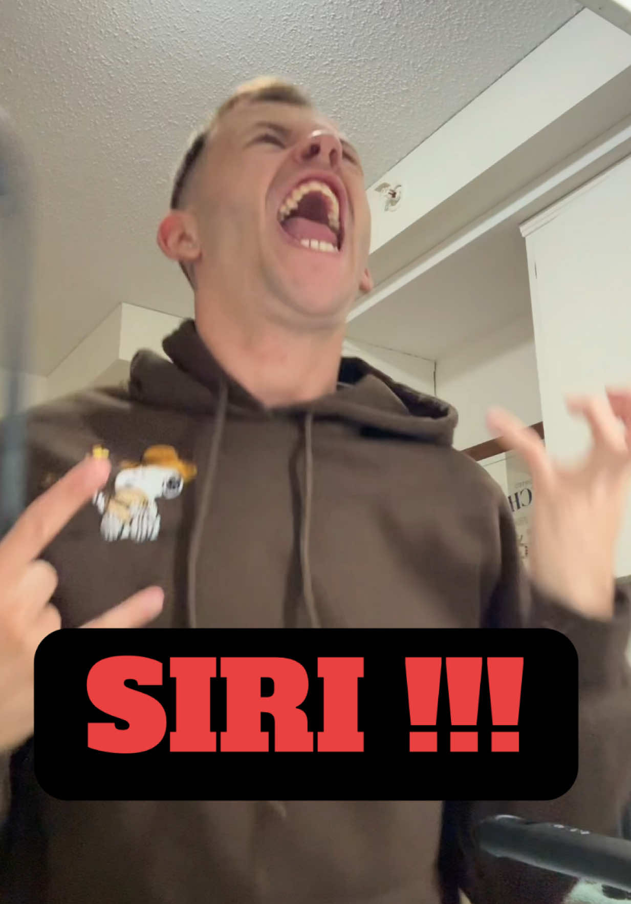 Hey siri  #siri #heysiri #apple #screaming #cooking 