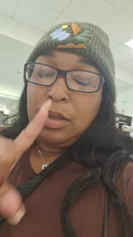 #givenchy #labels #confidence #fashion #jaiyebradwell #jaiyebradwell2 