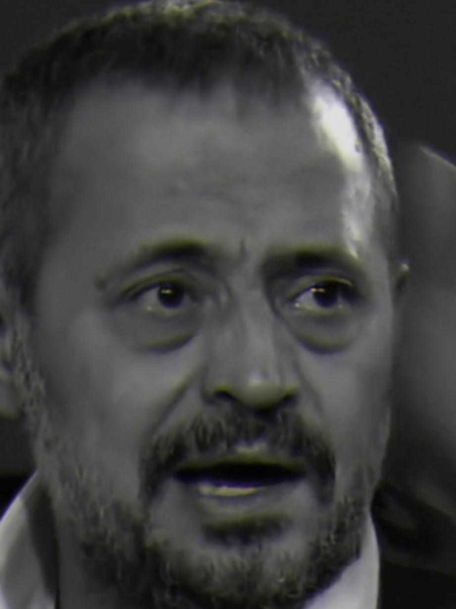 فينا اللي مكفيناااااا 
