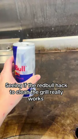 Seeing if the redbull hack to clean the grill really works … goodbye bye to the bar stocks 😅😂 #fyp #chef #work #foryoupage❤️❤️ #clean @Red Bull 