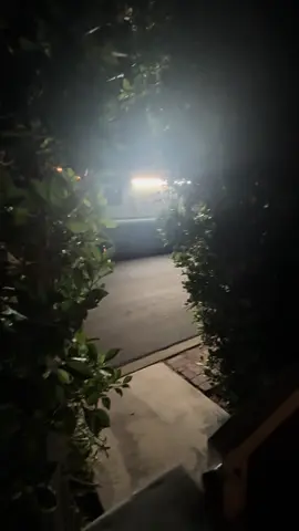 So everyone’s posting about ice cream trucks late at night. Last night at 8:30pm North Hollywood . #icecreamtruck #icecreamtrucklate #whatishappening #fyp #creepy 
