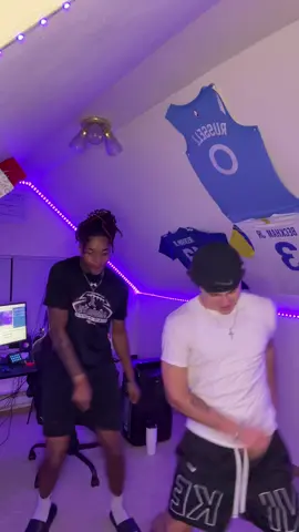 My Chicago homie fa this one 👾🕺🖤@Datboyvon🦈 #fyp #chicago #dance #newtrend #rocco 