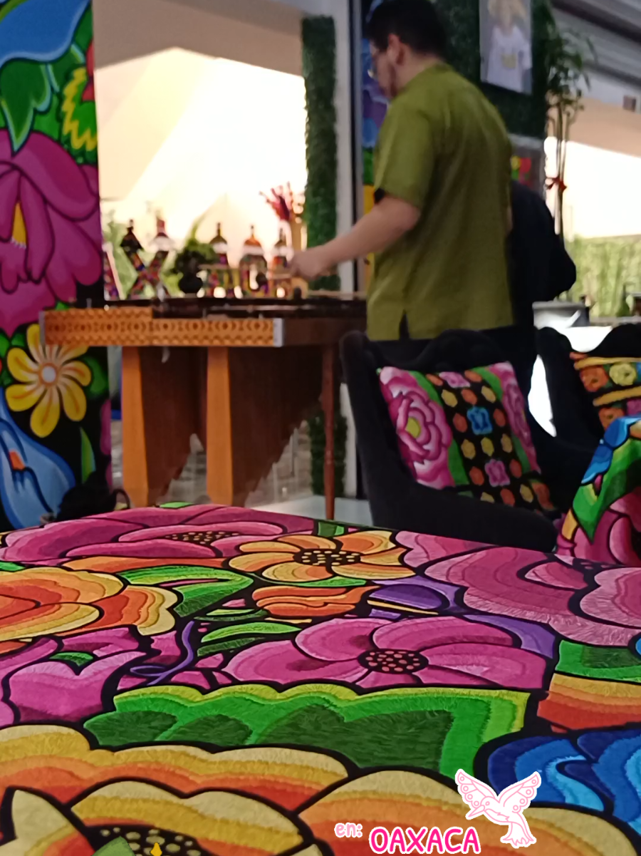 Escuchando Música de #marimba mientras comía.  Sábado y domingo de 2 a 4, encuentran a la marimba alma de #Chiapas amenizando la comida. 🫶🏽✨️