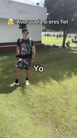 Solo los fieles pueden hacer eso #fiel #ia #vuela #humor 
