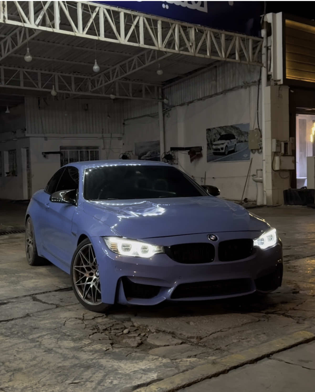 نغيروا لونها ؟ والا نخلوا لونها الاصلي زرقايه 🤩💙 || #m4 #bmw #محمد_ابوشوشة #مصراته #fyp 