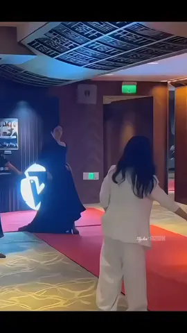 zhaoliying ~ គាត់ជាមុនស្សprivateចឹងហើយរឿងខ្លះគាត់មិនបានបង្ហាញ់ឲពួកយើងដឹងទាំងអស់នោះទេ គាត់privateមេនពិត បាត់មុខម្ដង2_3ខែ ឬឡើងដល់1ឆ្នាំ2ឆ្នាំ តែពេលដែរគាត់ត្រឡប់មកវិញ មិនដែរឲFan ទូទាំងប្រទេសខកចិត្តម្ដងណាឡើយ គួតែយល់ន័យហើយបាត់មុខមកឡើង2ឆ្នាំ គ្មាន សកម្មភាពអ្វីសោះ តែពេលត្រឡប់មកវិញ ឡើងទៅទទួលពានធ្វើប្រងើយ 📌2024.10.20 ពានរង្វាន់ Golden Eagle របស់ទូរទស្សន៍ចិនលើកទី 32៖ Jean Paul Gaultier 2024 Spring/Summer Haute Couture 📌2024.10.28 មហោស្រពភាពយន្តអន្តរជាតិតូក្យូលើកទី 37 A: Armani Prive 2024 Spring/Summer Haute Couture 📌2024.11.16 ពានរង្វាន់ China Golden Rooster Awards លើកទី 37 Atelier Versace Haute Couture ប្ដូរតាមបំណងពិសេស 📌2025.01.04 Tencent Video Star Awards X: Schiaparelli 2023 Spring/Summer Haute Couture 📌2025.01.11 Weibo Night: Elie Saab 2024 Fall/Winter Haute Couture #ចាវលីអុីង🌰💛 #赵丽颖 #FanYingFirefly🎀 #zhaoliying_赵丽颖_Cambodia🇰🇭 #ZhaoLiying 