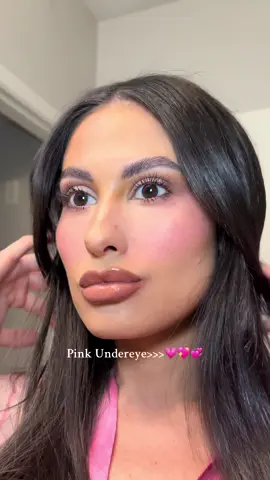 Pink under eye + the really annoying pimple that I can't get rid off😭😅 #pinkundereyetrend #grwm #softglam #makeuptutorial #lasvegas 
