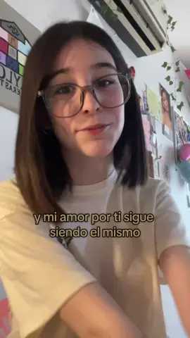 “tu recuerdo” escrito por miii!! volviiiiiiiii y mil mil gracias por el millón de seguidores, me inspiran a seguir escribiendo y compartiselos ❤️‍🩹 #poema #escritopormi #turecuerdo 