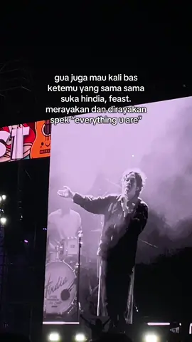 @Hindia when ya #fyppppppppppppppppppppppp #baskaraputra #everythinguare #fyp #rifeast #hindia #konser #fyppp 
