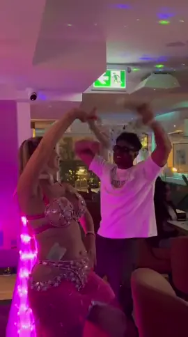 #yorkvillelounge#belly#dancer#saturdaynight 