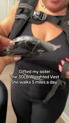 @ZELUS Fitness walks are about to be fire!! #weightedvest #vest #workouts #walking 