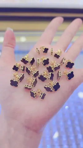 Bông hoa 4 cánh xinh xĩu  #hiepthanhjewelry2 #kimphathiepthanh2 #trangsuconline #vang18k #vang18k610 