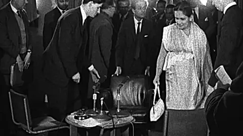 The legacy of World's First female prime minister Mrs.Sirimavo Bandaranaike. #sirimavobandaranaike #sirimavo #🇱🇰🇱🇰🇱🇰🇱🇰 #srilanka #sinhalese #politics #History #🇱🇰🇱🇰🇱🇰🇱🇰 #srilankan_tik_tok #slfp #firstwomenprimeminister #sirimavo 