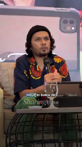 Dunia ini memang tempat ujian. Kadang diuji dengan hal yang kita suka, kadang dengan yang tidak kita suka. Semua hanya bergantian, seperti musim🌿 Yang bikin kita bertahan bukan karena ujiannya hilang, tapi karena merasa selalu bersama Allah🤍 〰️〰️〰️〰️〰️〰️〰️〰️〰️〰️〰️〰️〰️〰️〰️ Jadwal sharing time Ust. @Hanan Attaki insyaallah: 24 Agustus: PALEMBANG 5 September: DENPASAR 7 September: KARAWANG 31 Agustus: LAMPUNG 21 September: LOMBOK 27-29 September: BANJARMASIN 18-19 Oktober: BENGKULU 26 Oktober: PALANGKARAYA 23 November: PALEMBANG 7 Desember: MAKASSAR Cara daftarnya di website ➡️ sharingtimeuha.com 😊 #sharingtime #hananattaki #ayahamanah #makassar #padang         
