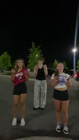 #fypシ #viralvideo #foryoupage #blowthisup #dance @Mb @issacbell29 