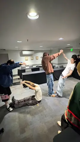 GO! pose unlocked ✅ #CORTIS #코르티스 #CORTIS_GO 