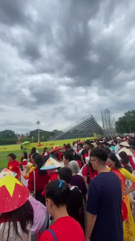 Cập nhật tình hình sáng 17/8 tại Lăng Bác ❤️                              Mn nên chụp ảnh trong tuần nha cuối tuần rất đông không có góc chụp đâu ạ 📸🫶🏽.            Chụp ảnh lh em : giá hssv ❤️.       #thăngxoănphoto #nhiếpanhgia #consetquocgia 