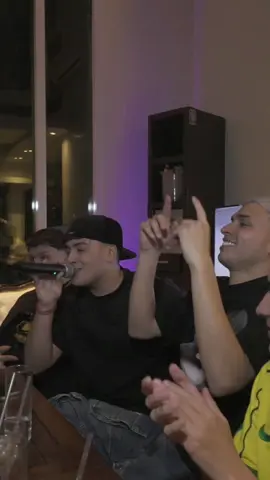 No podía faltar jbl 🎶 @MIGRANTES @Max Carra la rompieron toda 