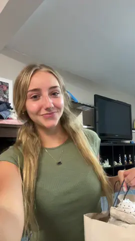 Hollister haul #clothing #haul #outfit #fyp #hollister 