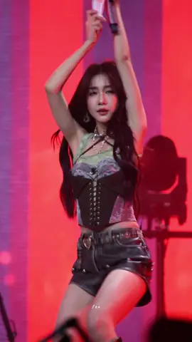 พี่คนสวยผมม้านี่ฮอตเกินต้านมาก❤️‍🔥 #Jorin4EVE #4EVE #Fumefest2x4EVE #FUMEFest2 