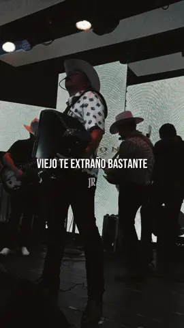 Viejo te extraño bastante… #marcaregistrada #miviejo #fidelmarcaregistrada #abuelo #parati