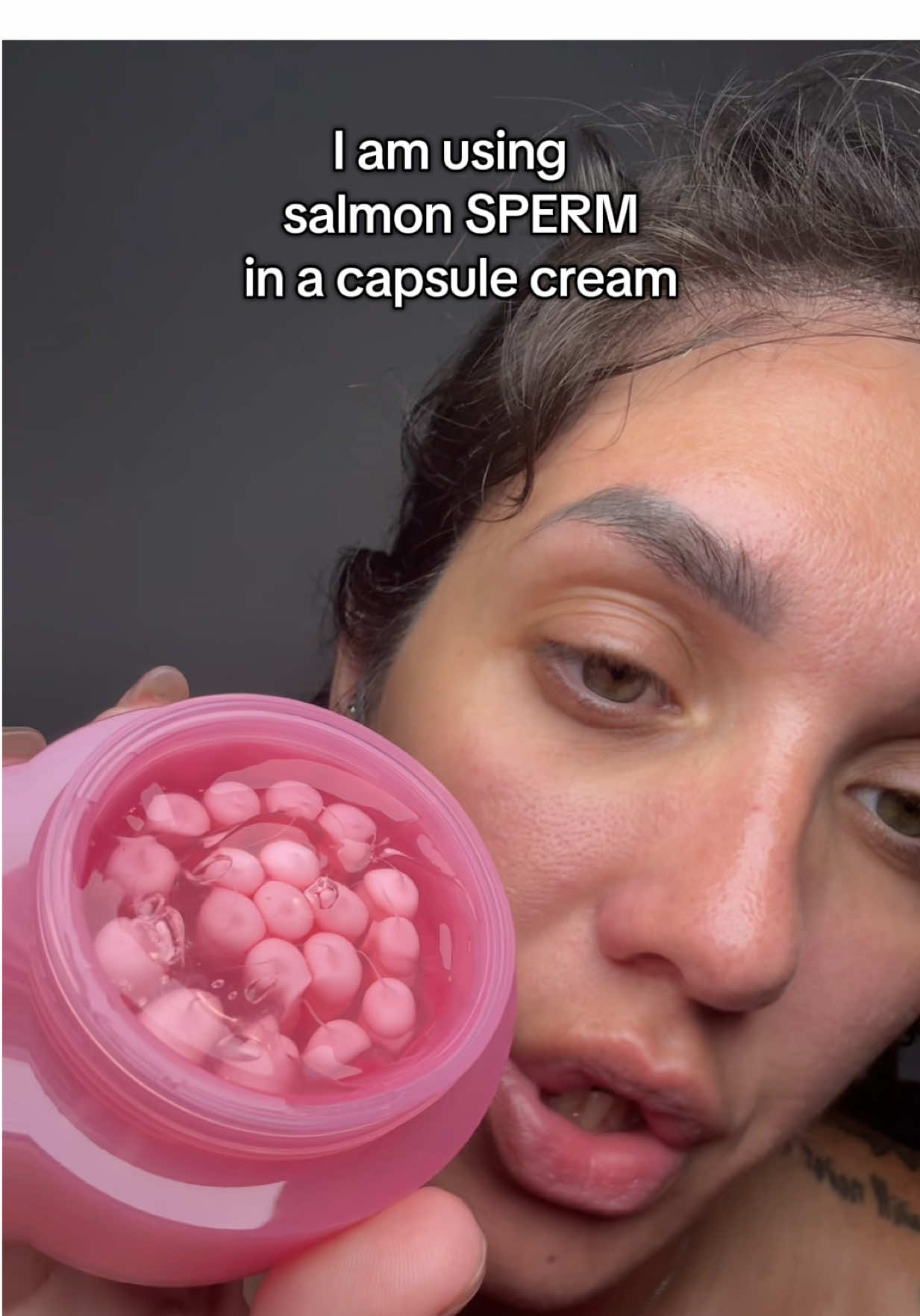 @medicube global PDRN Pink Collagen Capsule Cream is a moisturizer that aims to brighten, firm, and hydrate the skin. It utilizes PDRN (Polydeoxyribonucleotide) derived from salmon DNA, along with collagen and hyaluronic acid, to improve skin elasticity, reduce the appearance of fine lines and wrinkles, and enhance skin radiance. #kskincare #glassskinroutine #collagencream #reducewrinklesandfinelines #improveskin 