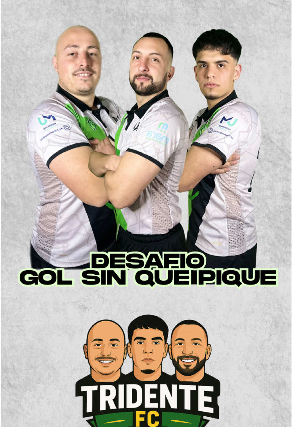 ⚽🔥 Desafío Tridente: Gol sin que pique 🔥⚽ El reto de hoy es meter gol con un tiro rasante desde el piso… ¿Quién de los tres lo logrará con más estilo? 👀 👉 Déjanos en los comentarios tu predicción y qué otro desafío quieres ver en Tridente. #Tridente #FútbolChallenge #GolSinQuePique