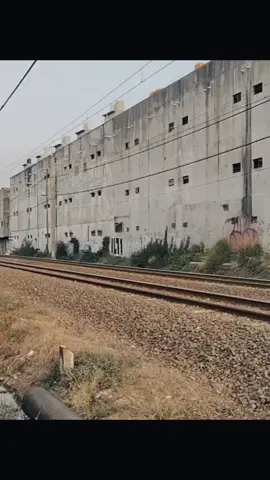 sapa aku dong 🥳🥳 #krljabodetabek #keretaapiindonesia #railway #fypp #fypage 