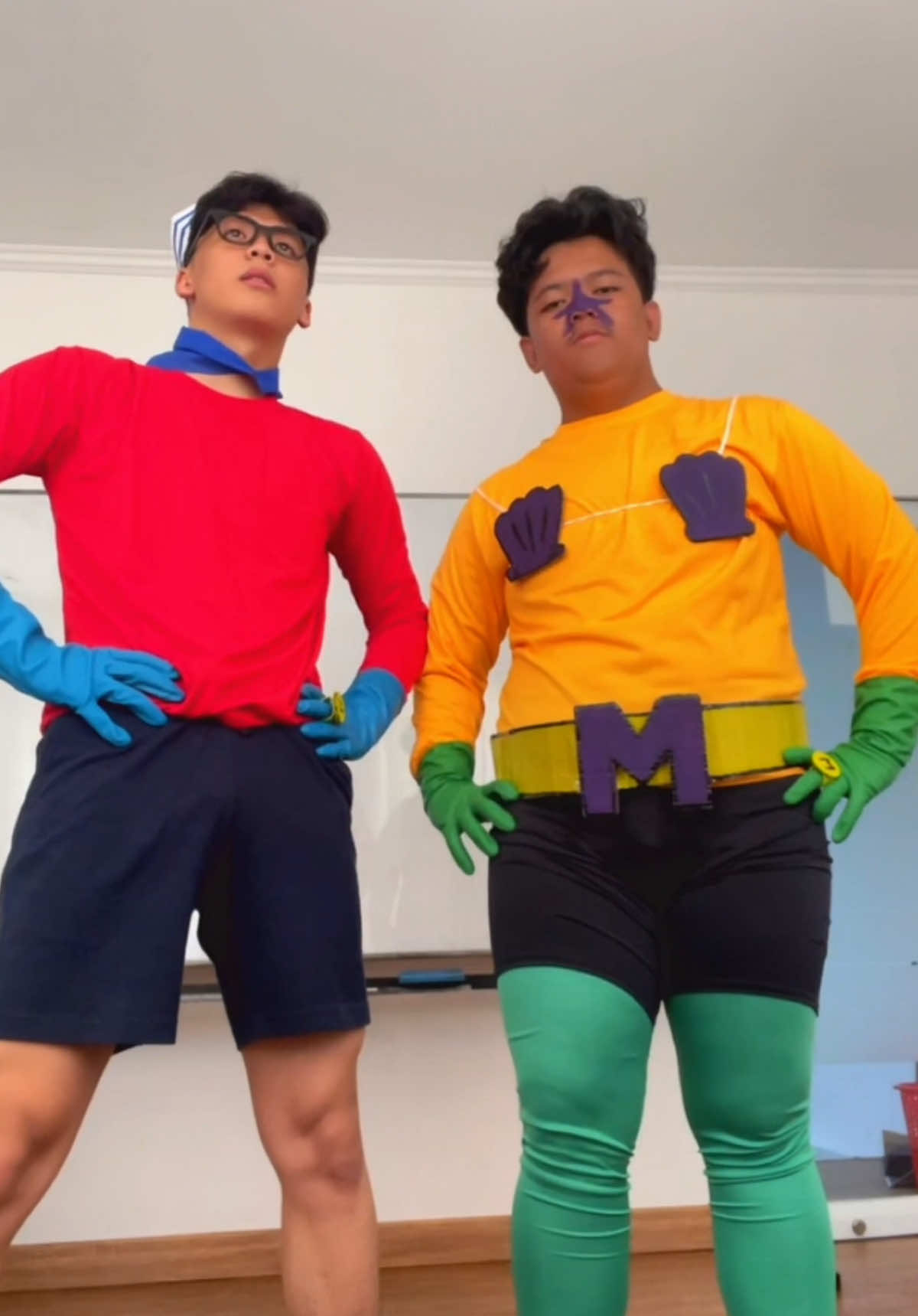 mermaidman & barnacleboy tangsel.      #spongebob 