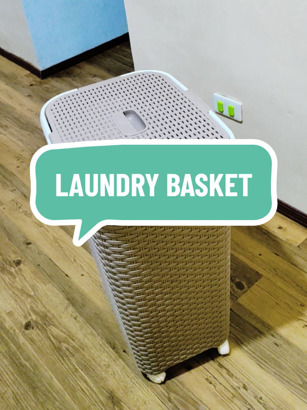 Ang daming malalagay na labahin at may takip na din yan mga Mii #laundrybasket #rattanbasket #homeessentials #dormthings #aestheticlaundrybasket 