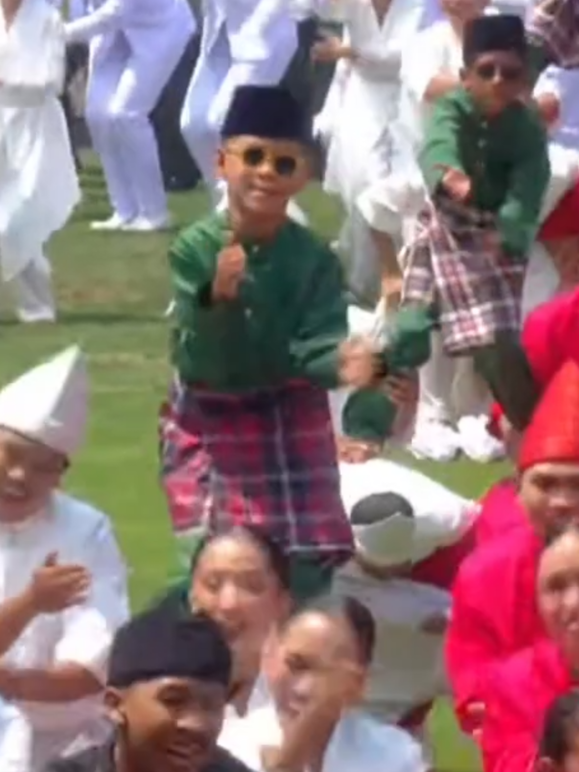 Pacu Jalur Goes To Istana Negara #pacujalur #istananegara #fypシ #upacarakemerdekaan #bolabale 