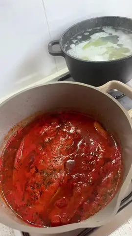 Meal prep Sundays 😍  Dinners this week - Slow cooked pork Pasta Beef Rogan Josh served w/ rice  Chicken cotolette w/ Italian potato salad  Chicken Gyros  #porkpasta #dinnerinspo #mealprep #slowcooker #fyp