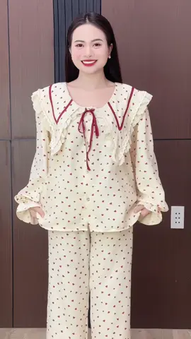 Em lại lên mẫu đồ bộ mới cho các chị đây ạ